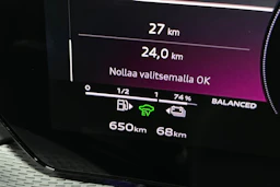 met. punainen Audi Q5 2026 kuva 33.