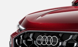 punainen Audi Q5 2026 kuva 6.