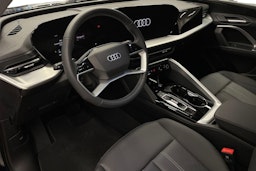 met. sininen Audi Q5 2026 kuva 6.