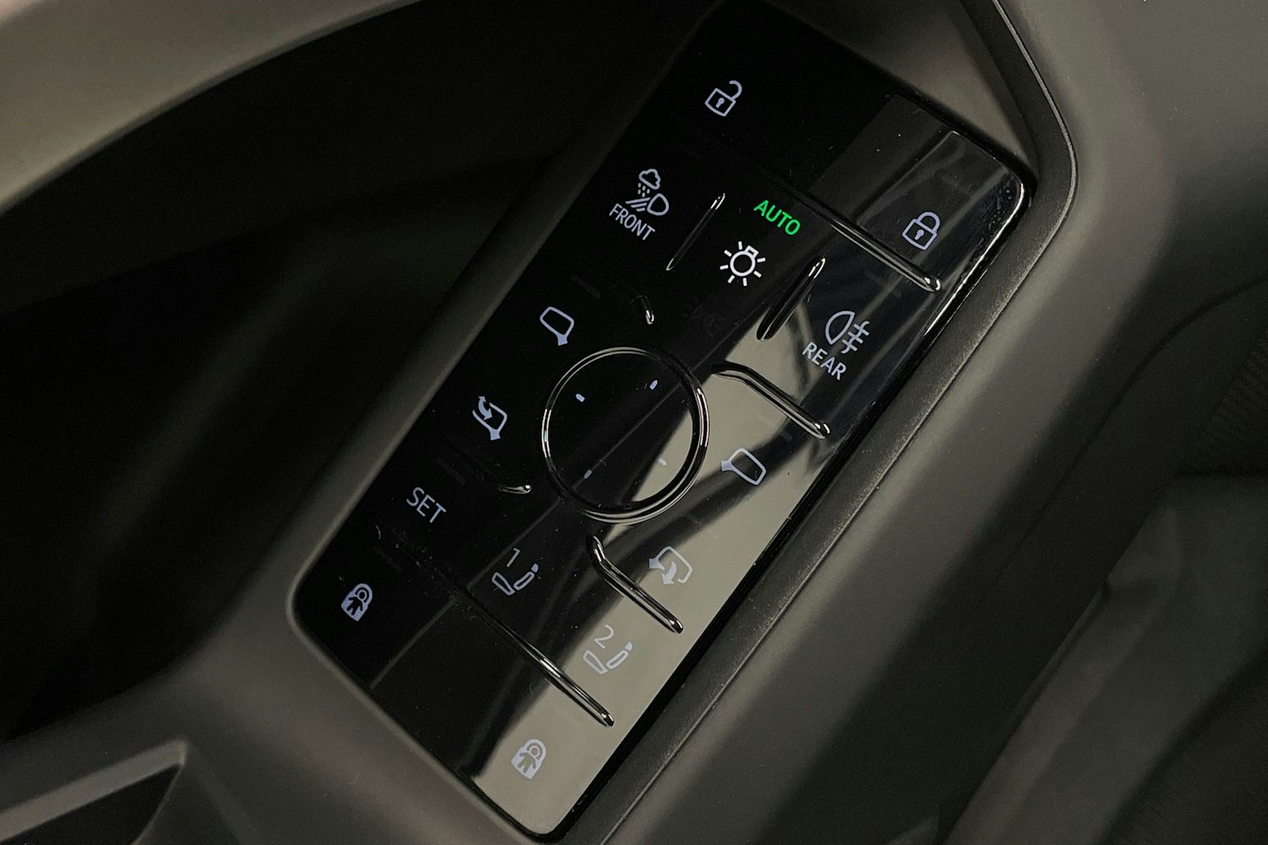 met. sininen Audi Q5 2026 kuva 11.