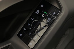 met. sininen Audi Q5 2026 kuva 11.