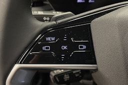 met. sininen Audi Q5 2026 kuva 15.