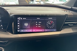 harmaa Audi Q5 2026 kuva 15.