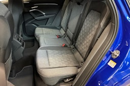 sininen Audi Q5 2026 kuva 8.