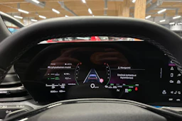 sininen Audi Q5 2026 kuva 24.