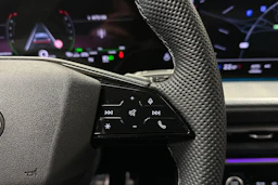 sininen Audi Q5 2026 kuva 28.