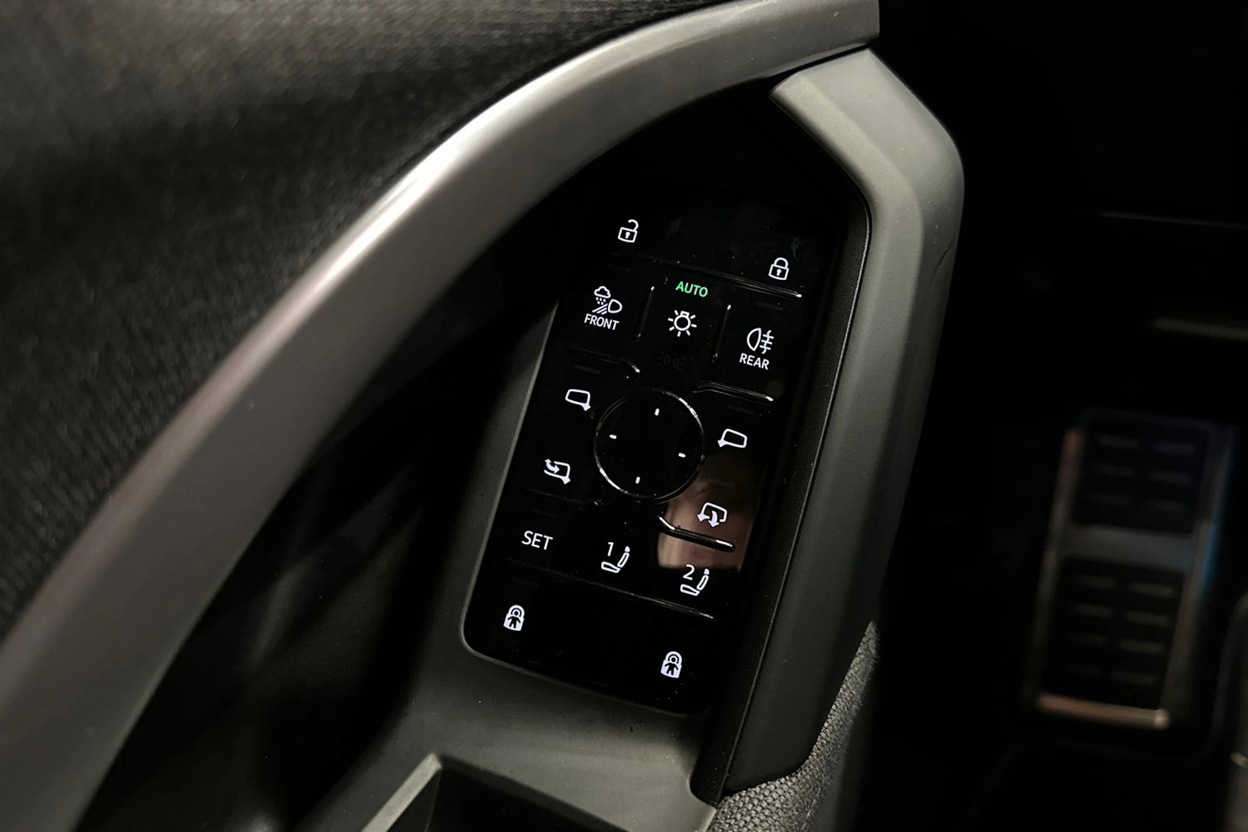 sininen Audi Q5 2026 kuva 29.