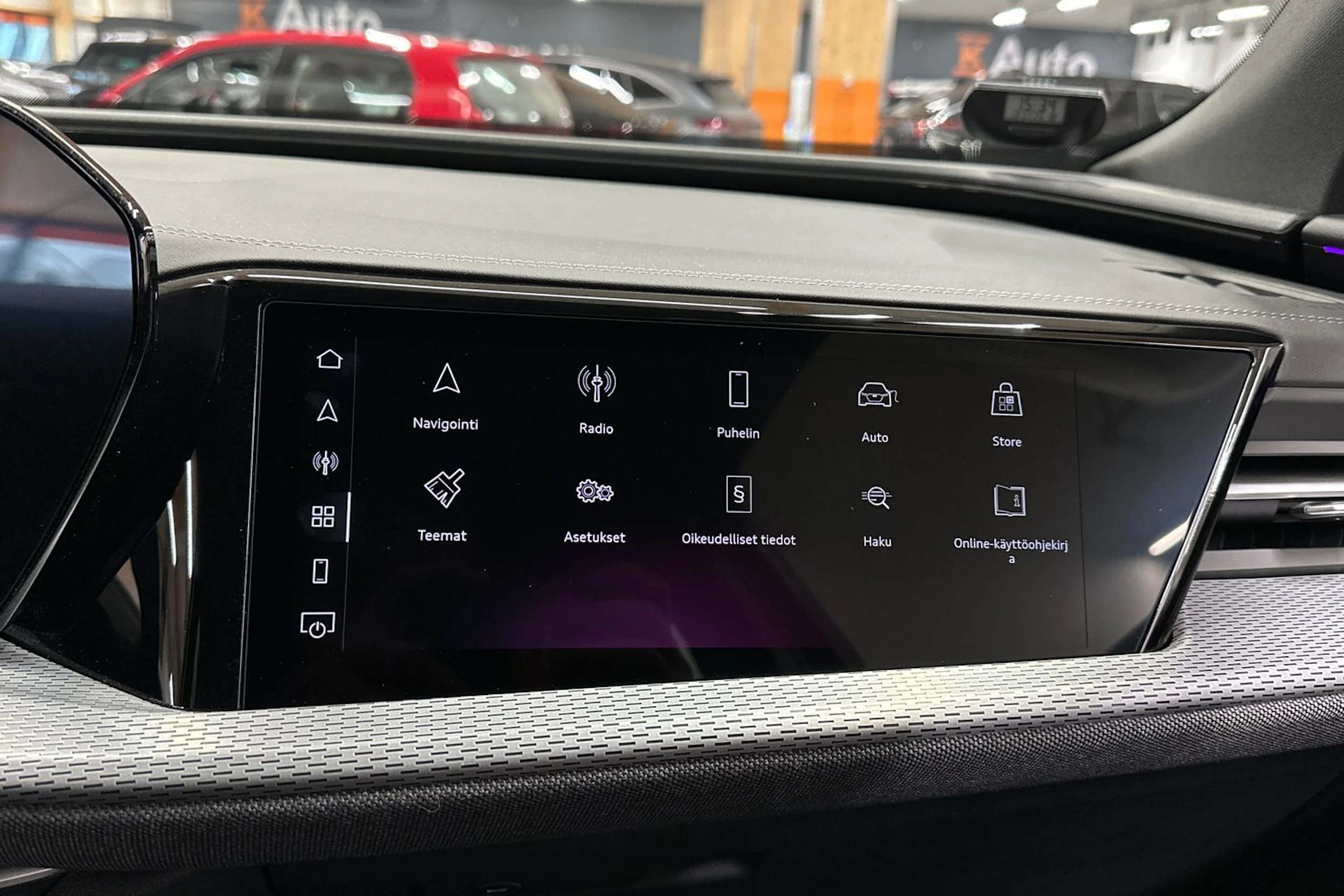 sininen Audi Q5 2026 kuva 31.