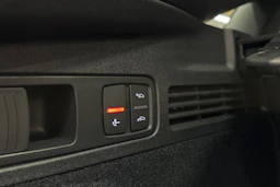 sininen Audi Q5 2026 kuva 34.