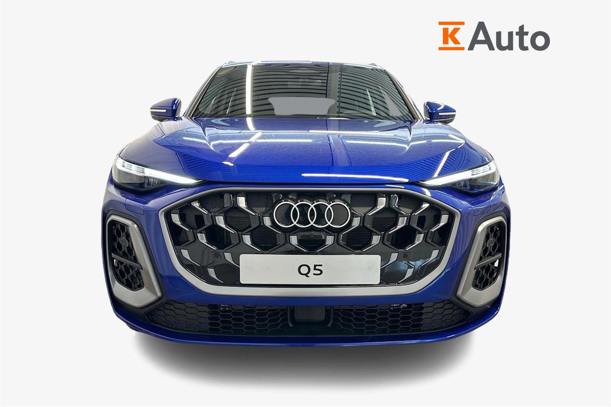 sininen Audi Q5 2026 kuva 12.