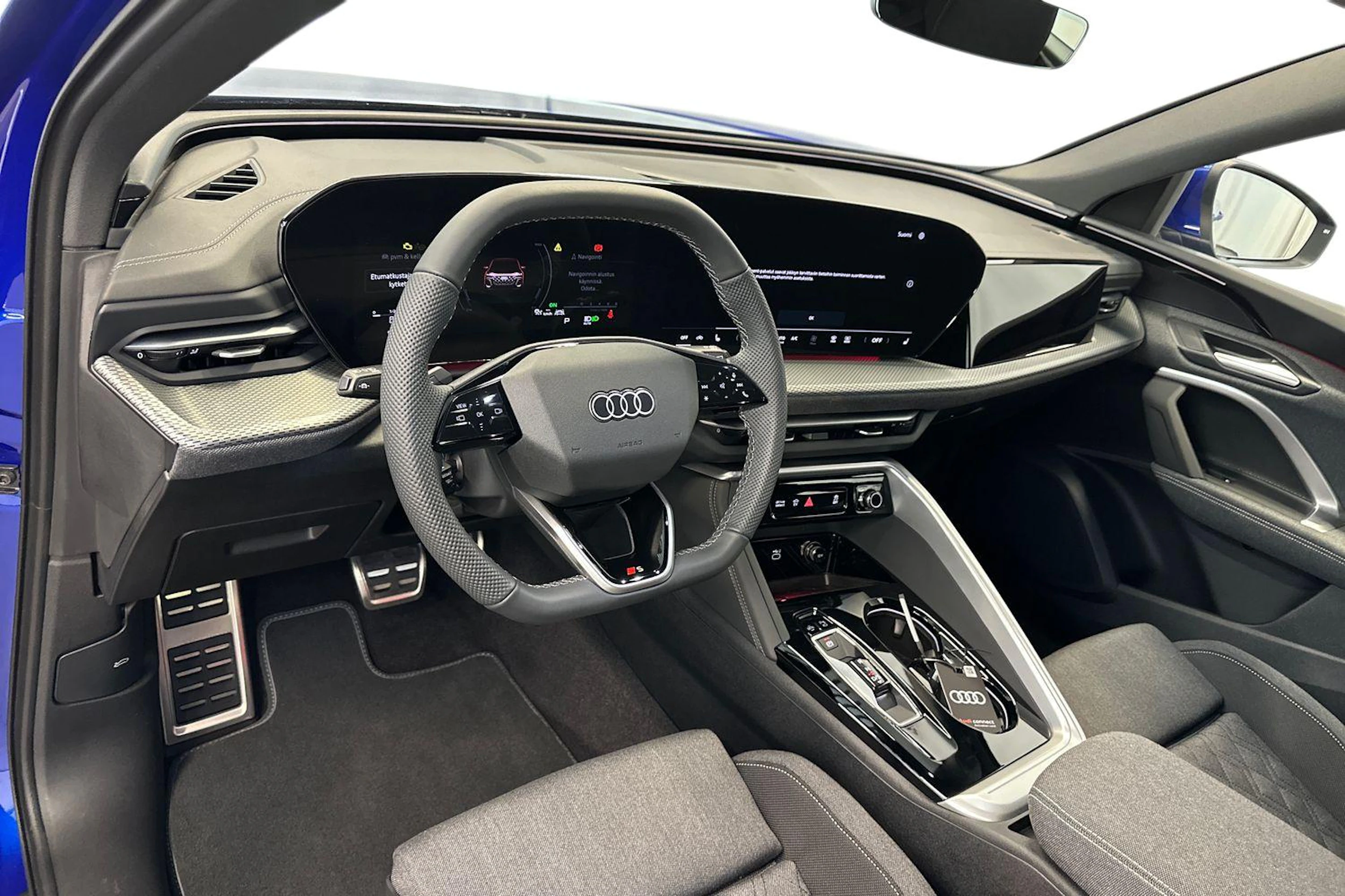 sininen Audi Q5 2026 kuva 14.