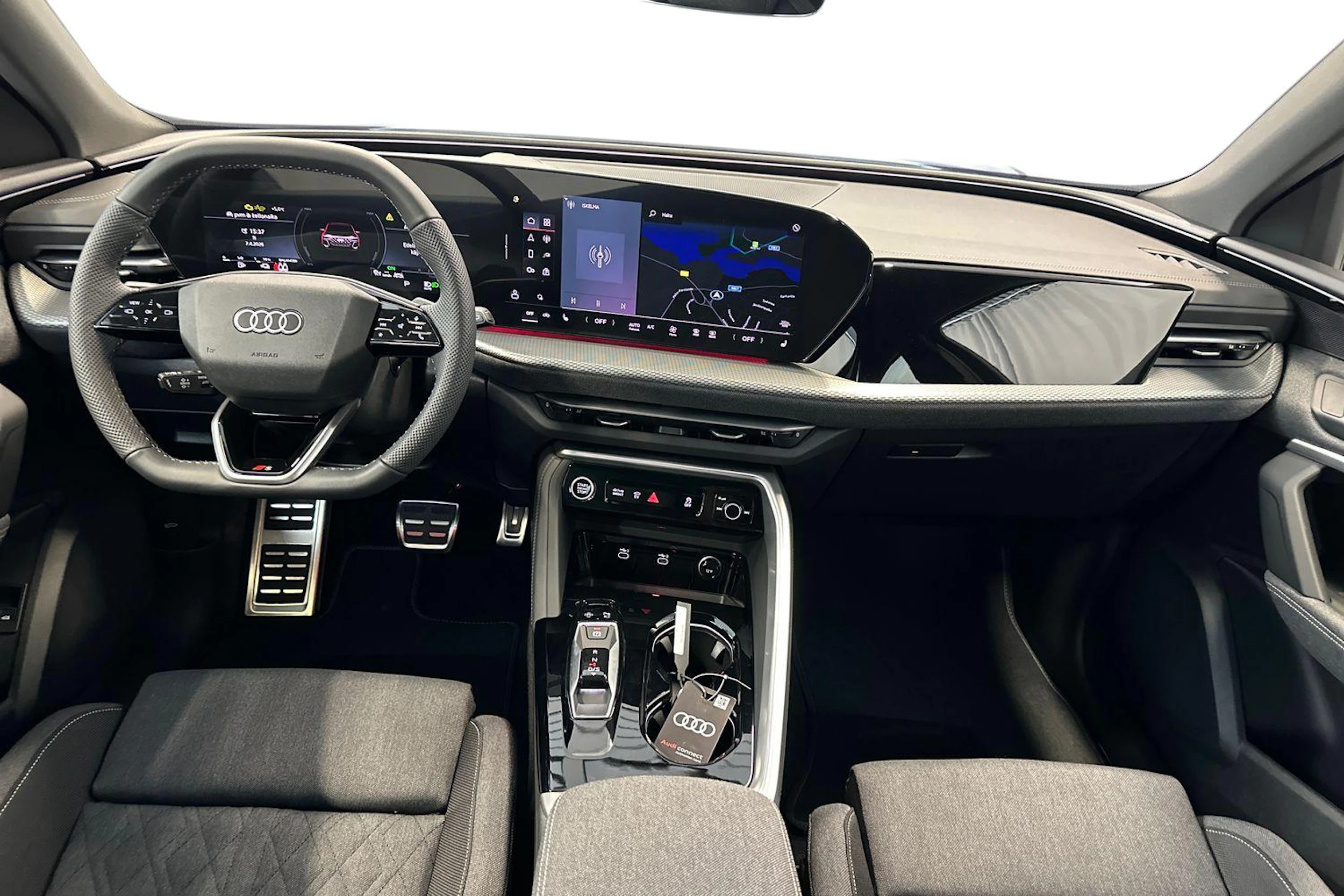 sininen Audi Q5 2026 kuva 15.