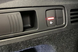 sininen Audi Q5 2026 kuva 21.