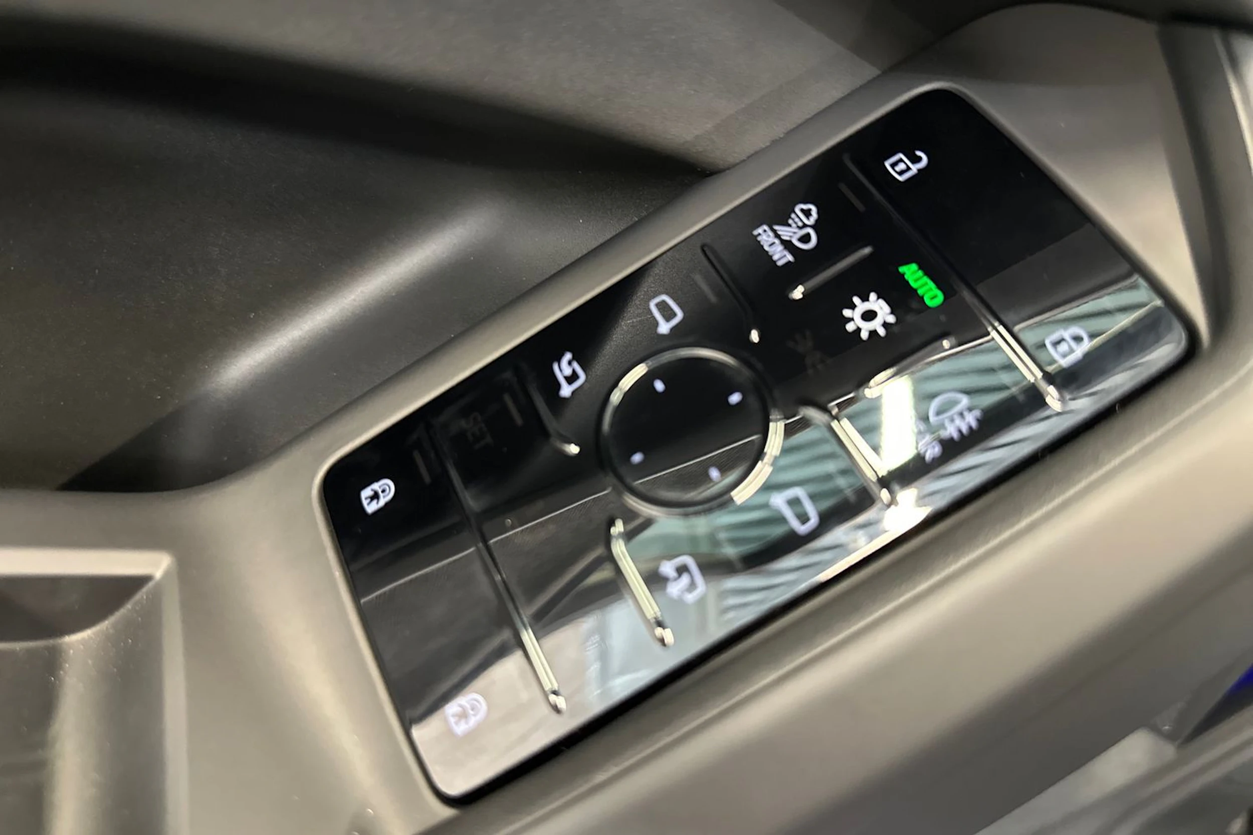 sininen Audi Q5 2026 kuva 22.