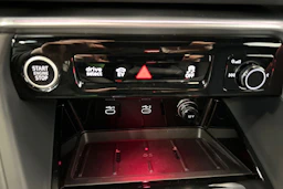 sininen Audi Q5 2026 kuva 35.