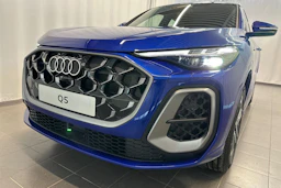 sininen Audi Q5 2026 kuva 41.