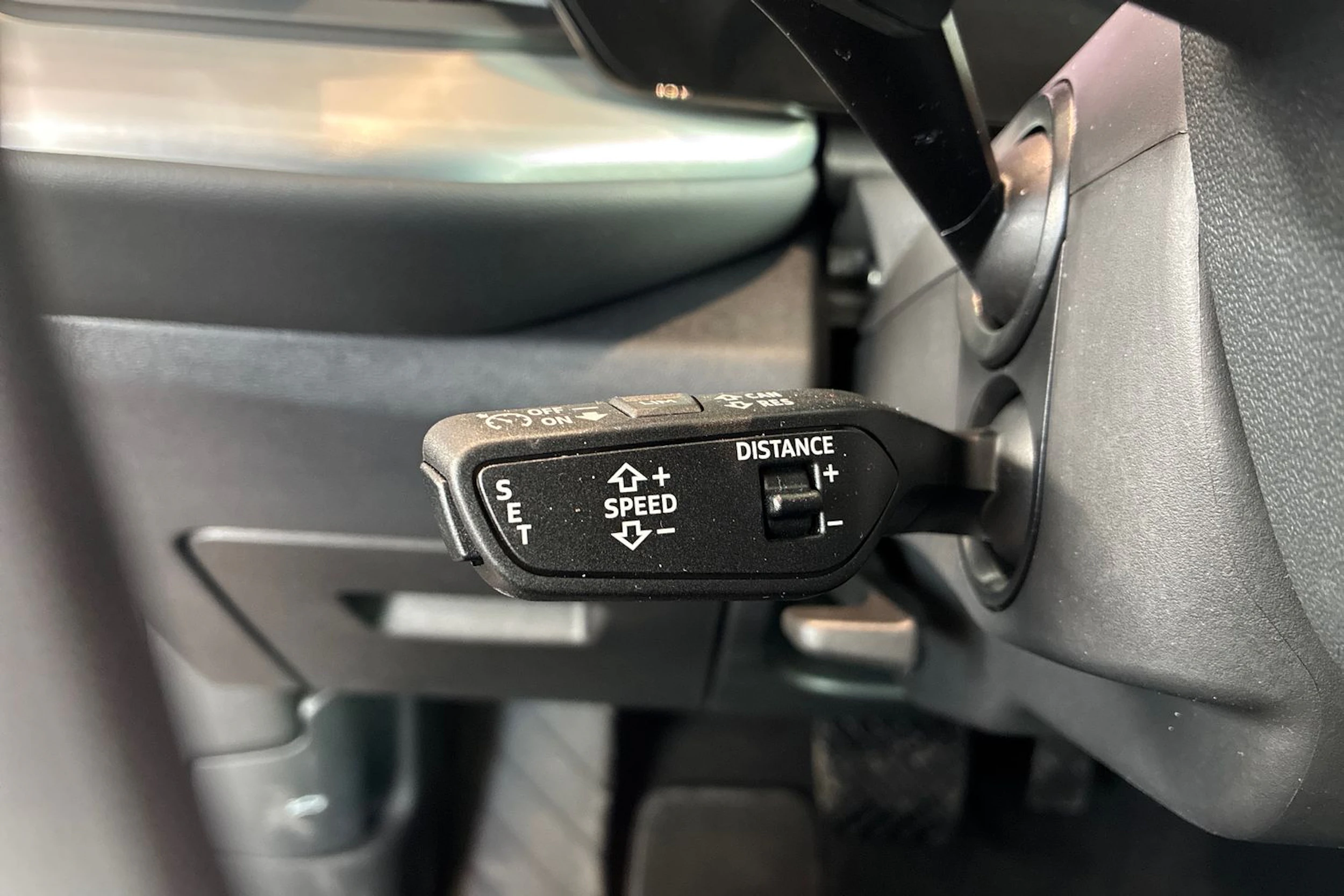 sininen Audi Q5 2026 kuva 15.