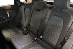 met. sininen Audi Q5 2026 kuva 8.