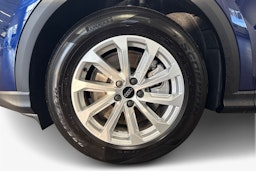 met. sininen Audi Q5 2026 kuva 9.