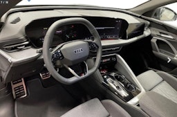 harmaa Audi Q5 2026 kuva 6.