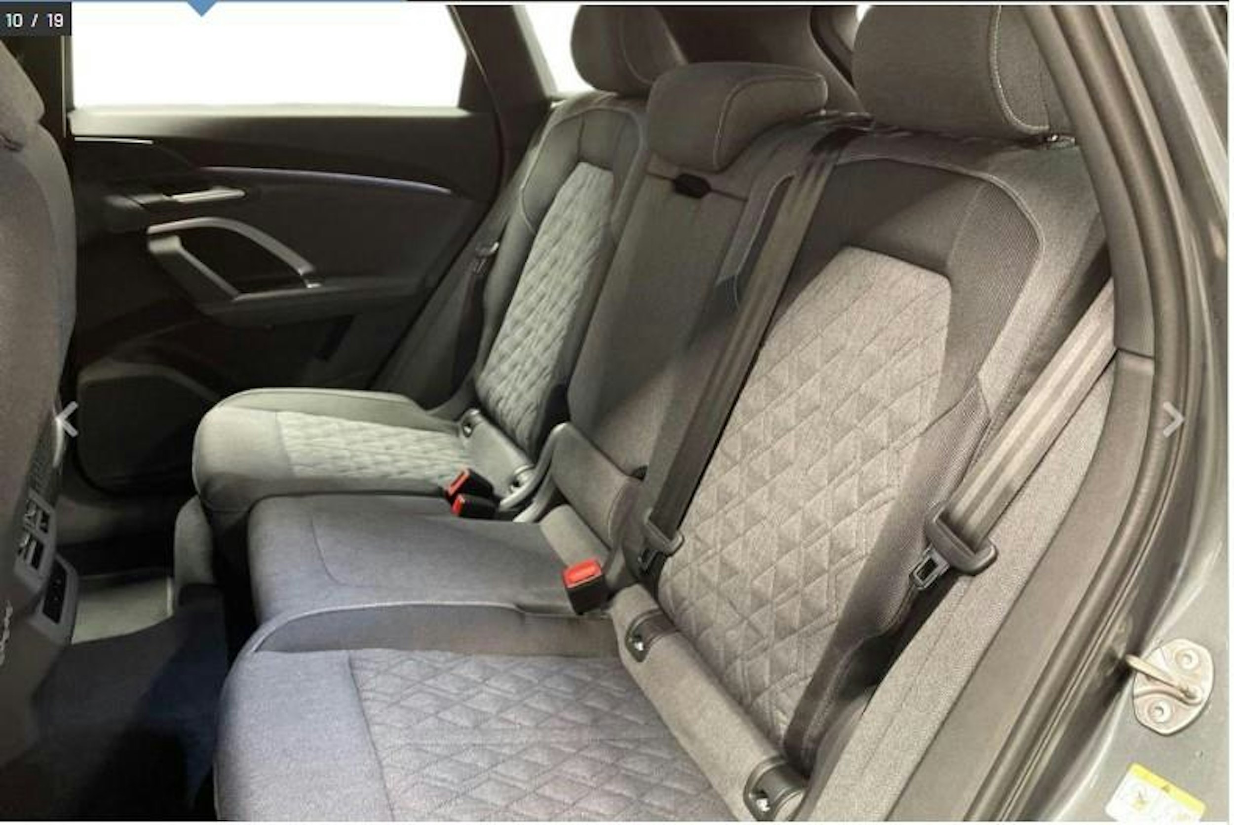 harmaa Audi Q5 2026 kuva 8.