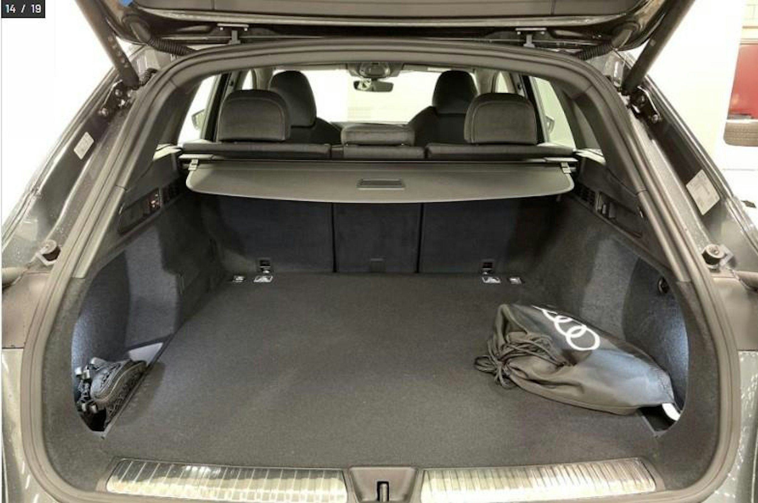 harmaa Audi Q5 2026 kuva 10.