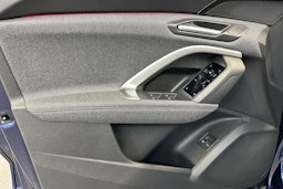 navarra sininen Audi Q5 2026 kuva 15.