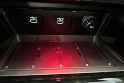 navarra sininen Audi Q5 2026 kuva 20.