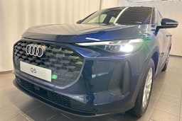 navarra sininen Audi Q5 2026 kuva 26.