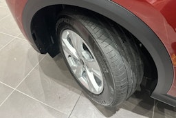 punainen Audi Q5 2026 kuva 10.