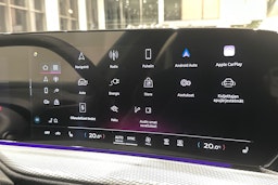 punainen Audi Q5 2026 kuva 18.