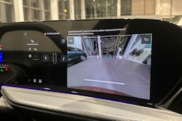 punainen Audi Q5 2026 kuva 19.