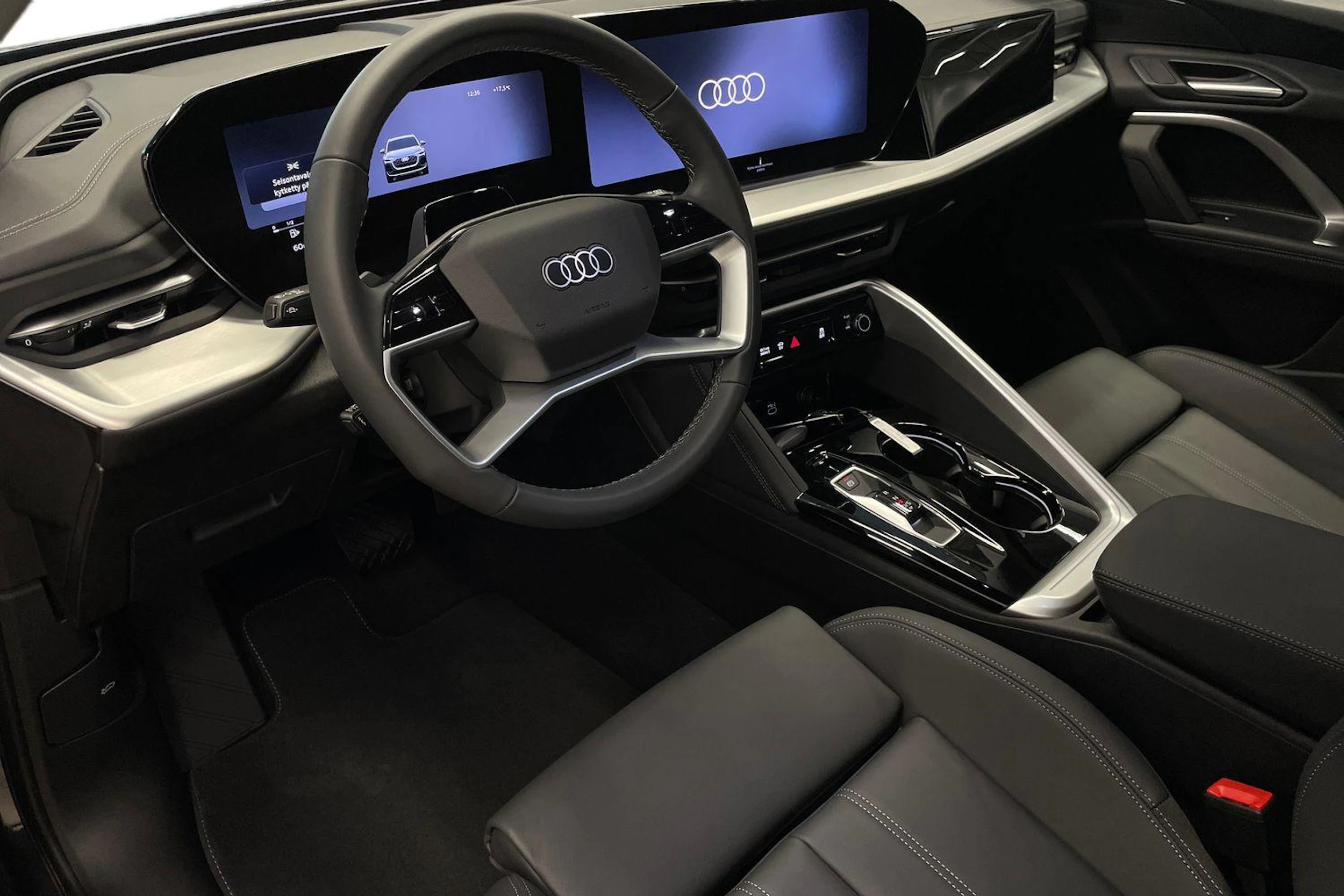 met. harmaa Audi Q5 2026 kuva 6.
