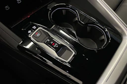 met. harmaa Audi Q5 2026 kuva 18.