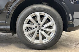met. musta Audi Q5 2026 kuva 10.