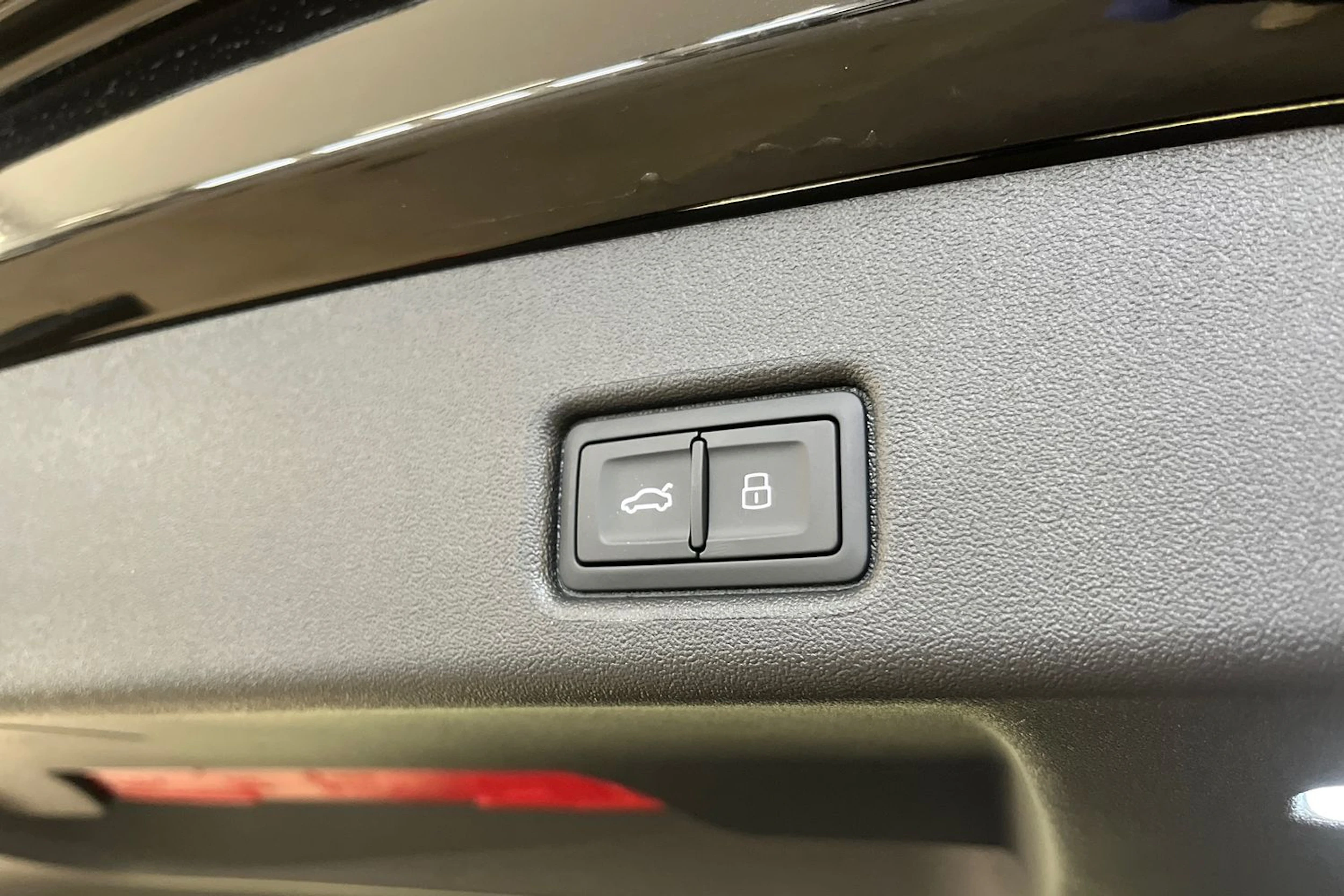 met. musta Audi Q5 2026 kuva 12.
