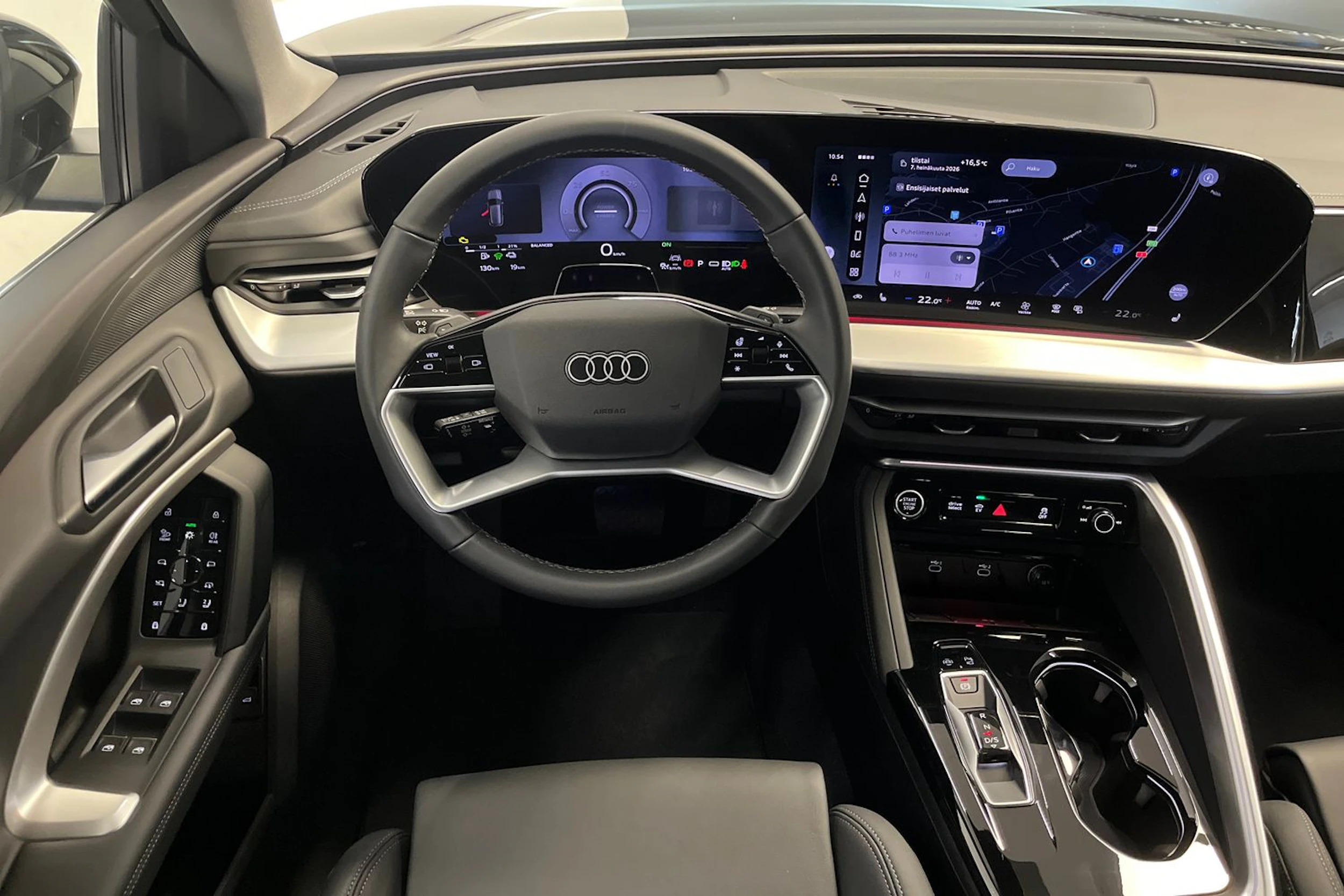 met. musta Audi Q5 2026 kuva 13.