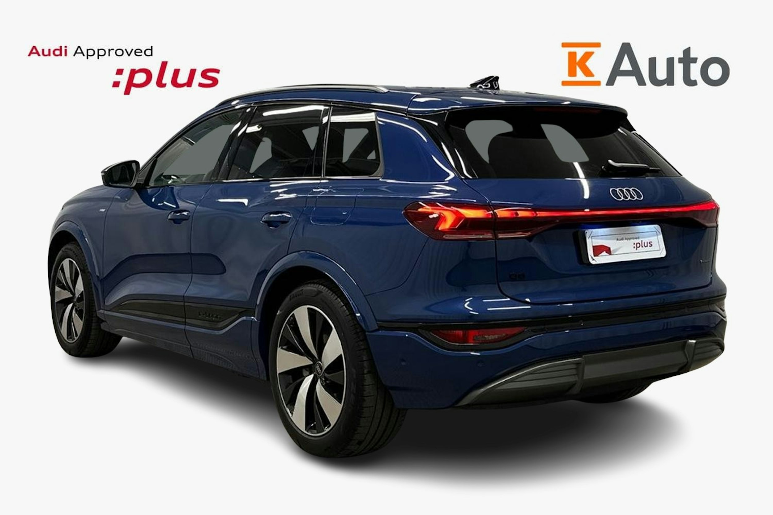 sininen Audi Q6 e-tron 2024 kuva 2.