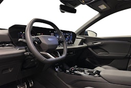 sininen Audi Q6 e-tron 2024 kuva 7.