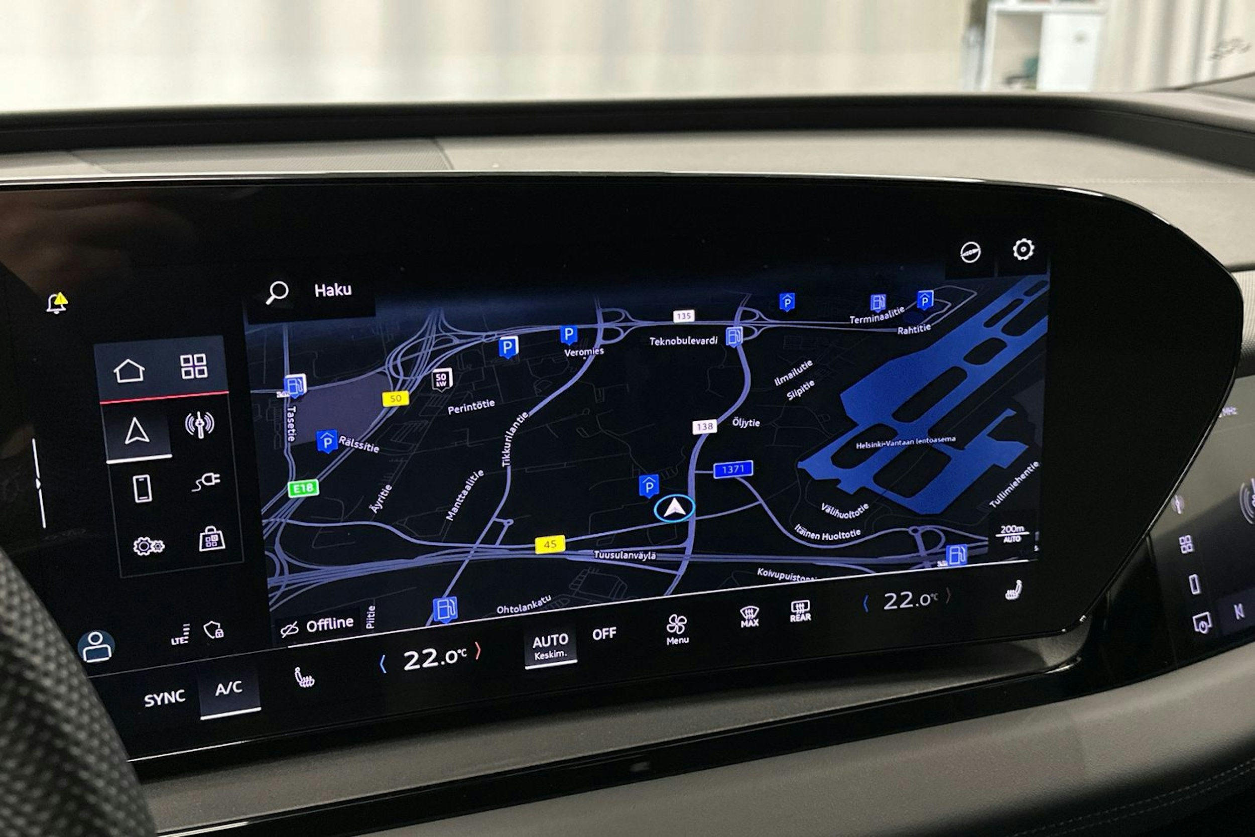 sininen Audi Q6 e-tron 2024 kuva 21.