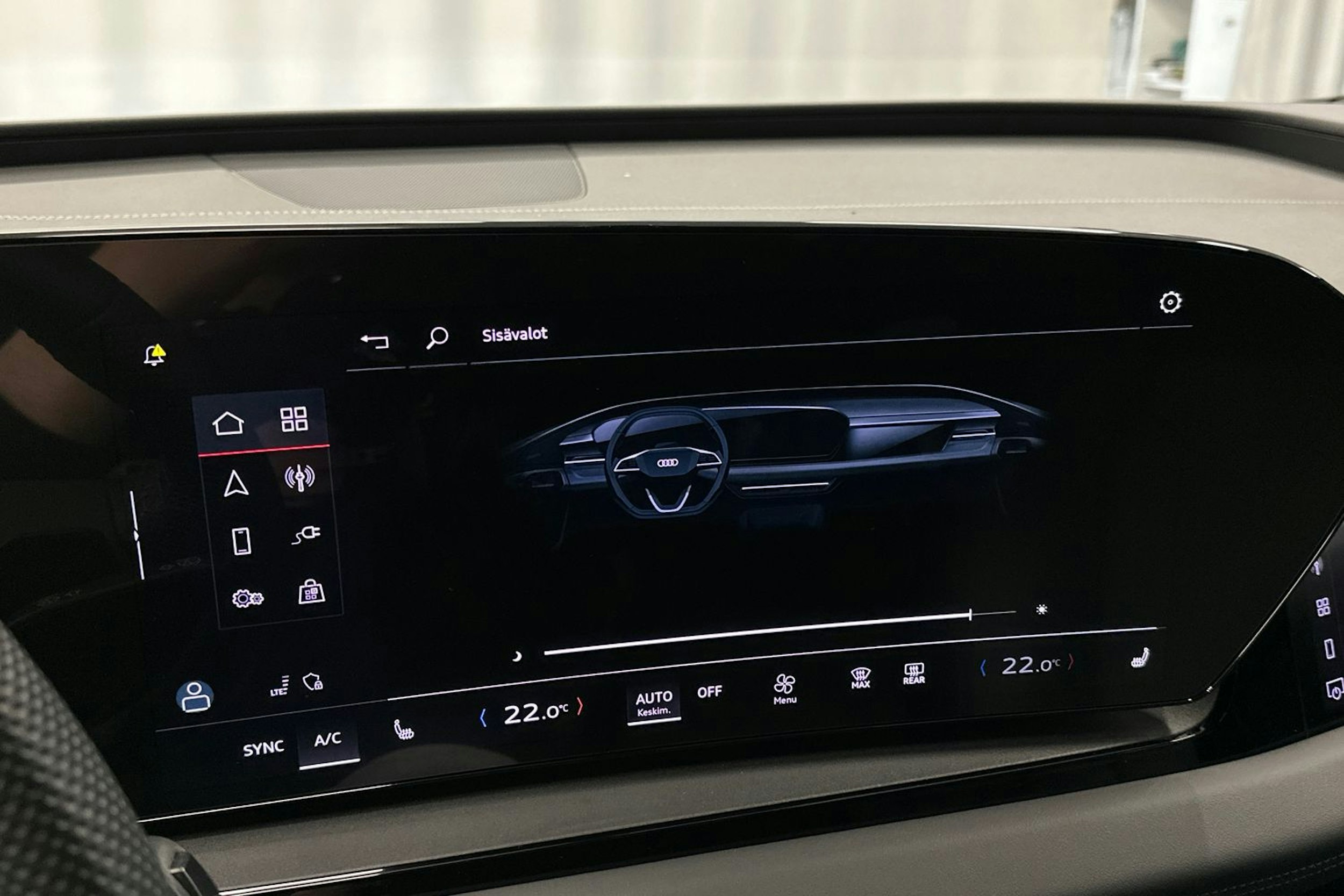 sininen Audi Q6 e-tron 2024 kuva 29.