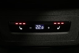 valkoinen Audi Q6 e-tron 2024 kuva 16.