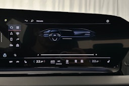 valkoinen Audi Q6 e-tron 2024 kuva 26.