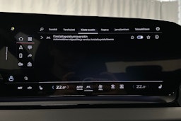 valkoinen Audi Q6 e-tron 2024 kuva 29.
