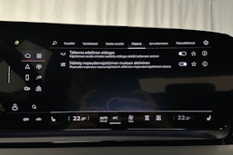 valkoinen Audi Q6 e-tron 2024 kuva 30.