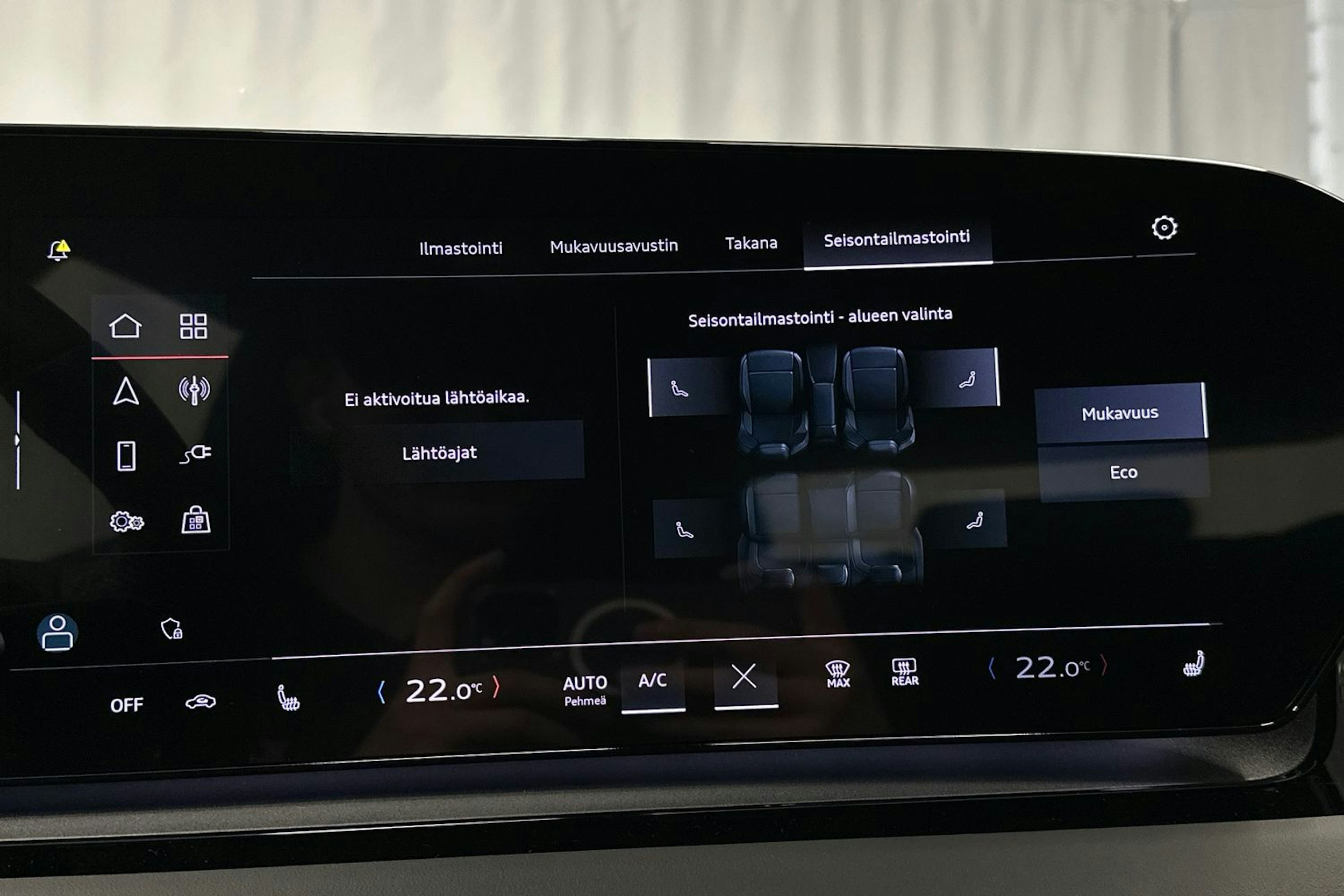 valkoinen Audi Q6 e-tron 2024 kuva 33.