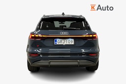 sininen Audi Q6 e-tron 2024 kuva 3.