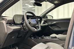 sininen Audi Q6 e-tron 2024 kuva 10.