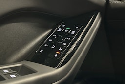 sininen Audi Q6 e-tron 2024 kuva 12.