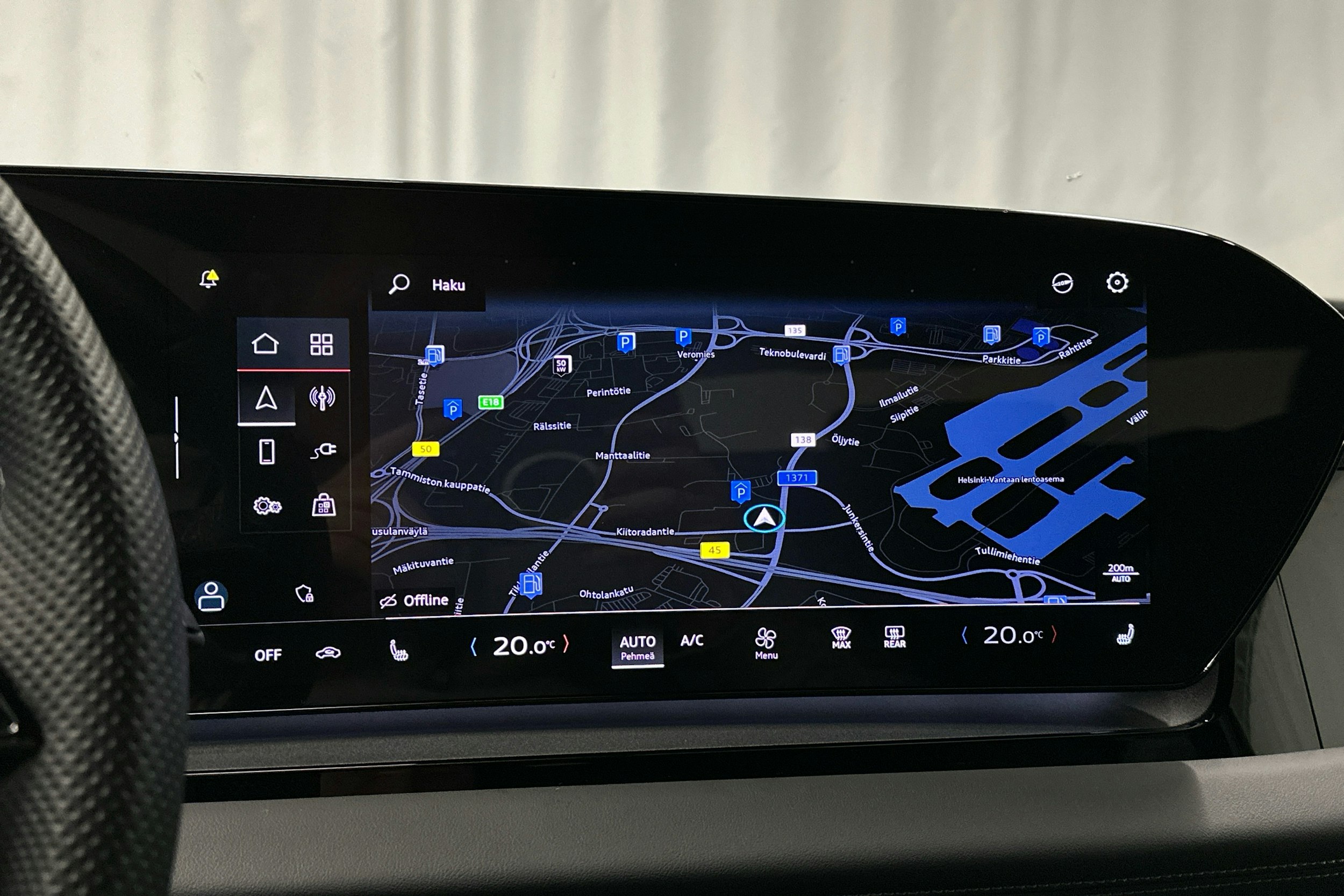 sininen Audi Q6 e-tron 2024 kuva 14.